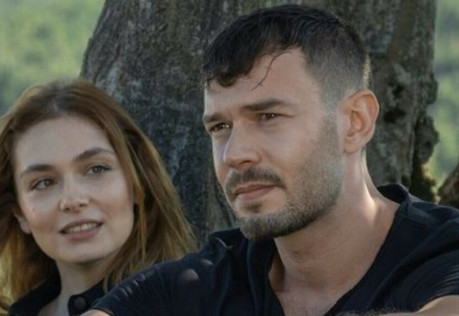 Айтач Шашмаз в новых отношениях: актер «Того, кого я люблю» живет с коллегой по «Анатомии хаоса»